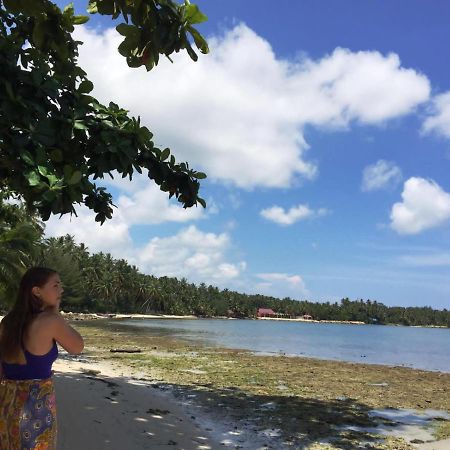 Salty Dog Hostel Telukdalem Bagian luar foto