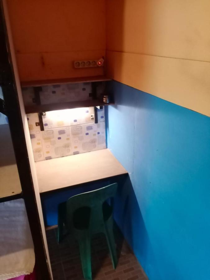 Salty Dog Hostel Telukdalem Bagian luar foto