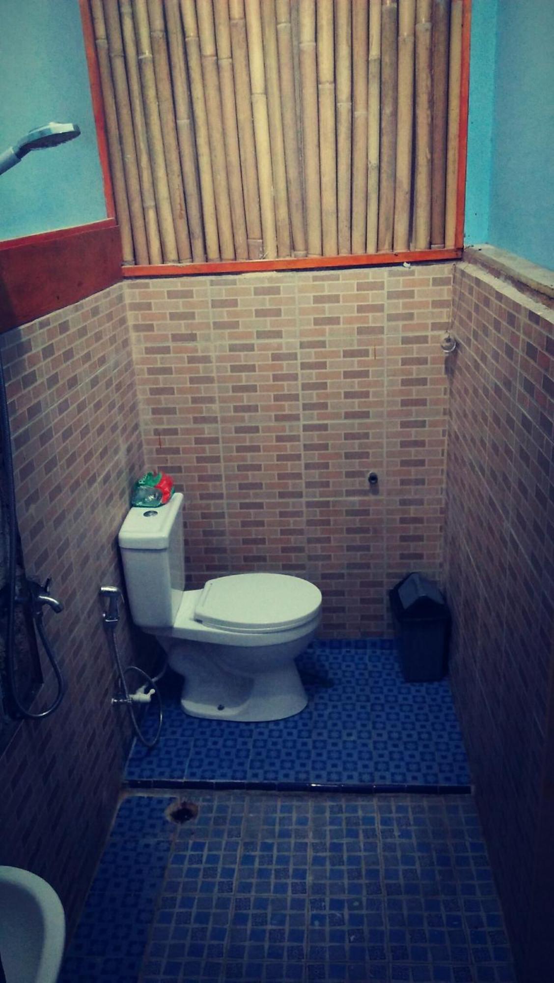 Salty Dog Hostel Telukdalem Ruang foto